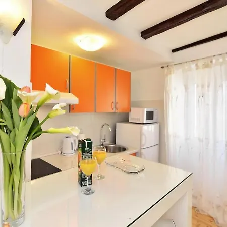 Marigold Stone House Apartment Split Exterior photo